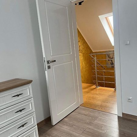 Dom Na Borowkowym Wzgorzu Apartment Palesnica Exterior photo